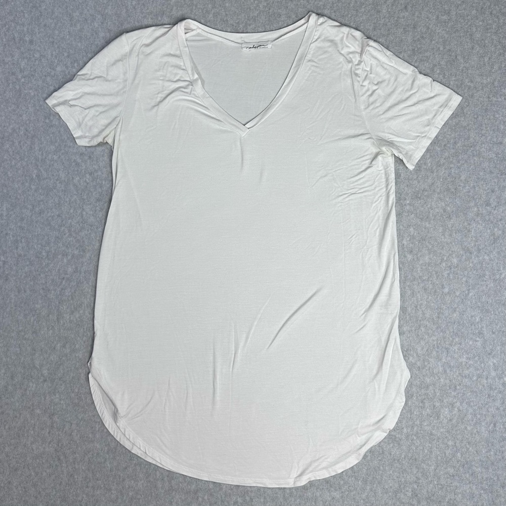 Carly Jean Los Angeles Women's White V-Neck Top